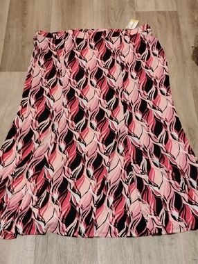 Flowing Pink Patterned Maxi Skirt